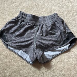 lululemon hotty hot LR 2.5”